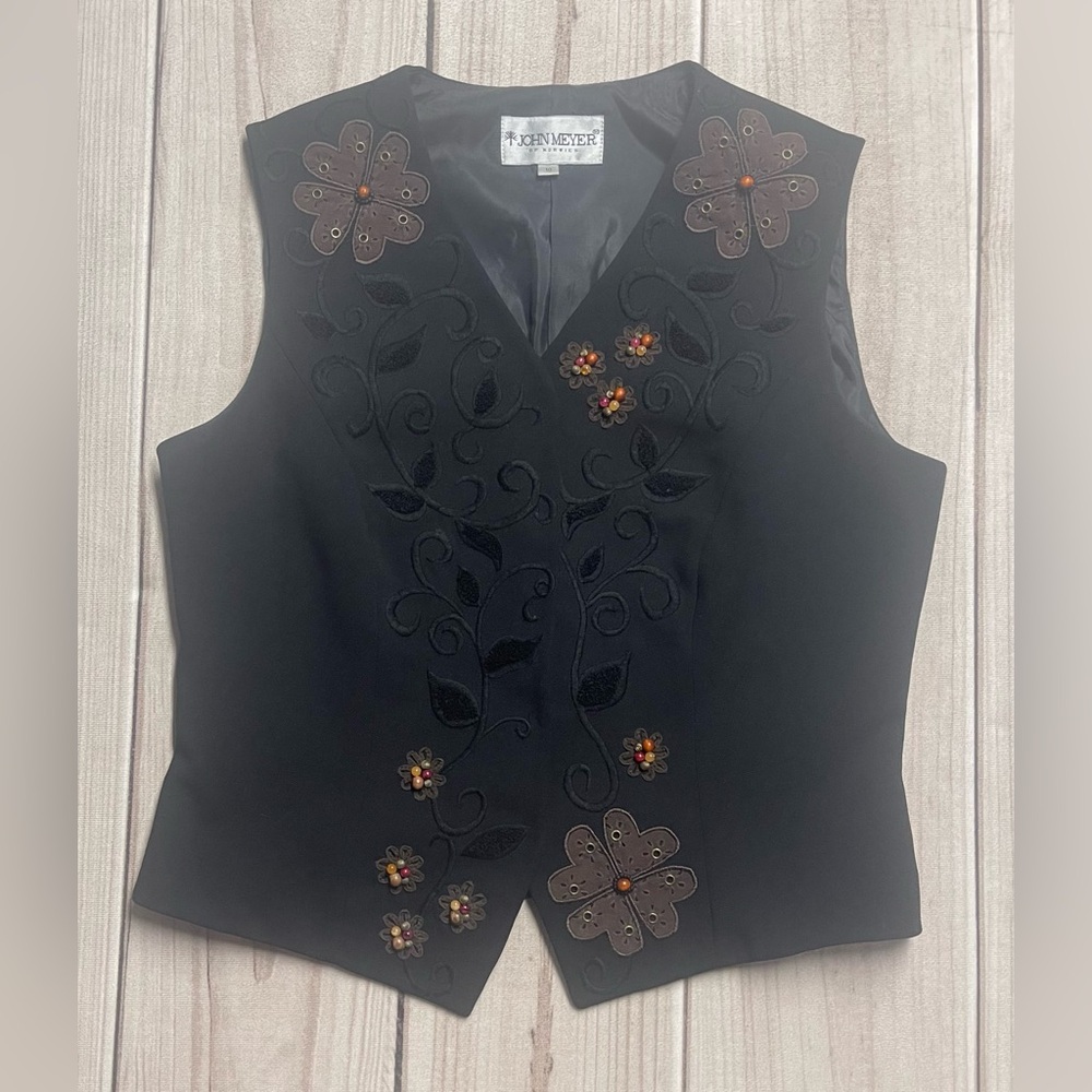 John Meyer Women’s Size 10 Floral Embroidered Leather Patch Beaded Vest Black